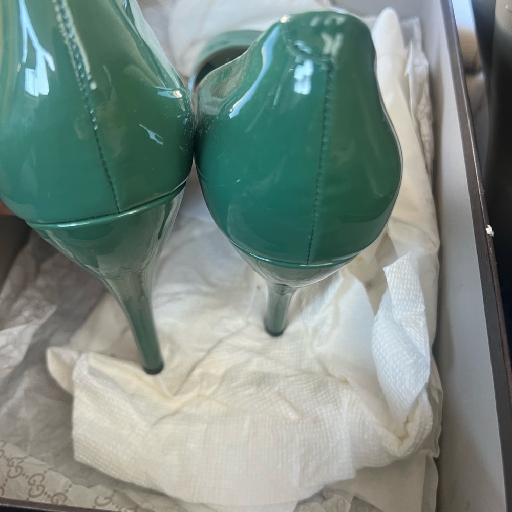 Gucci shoe